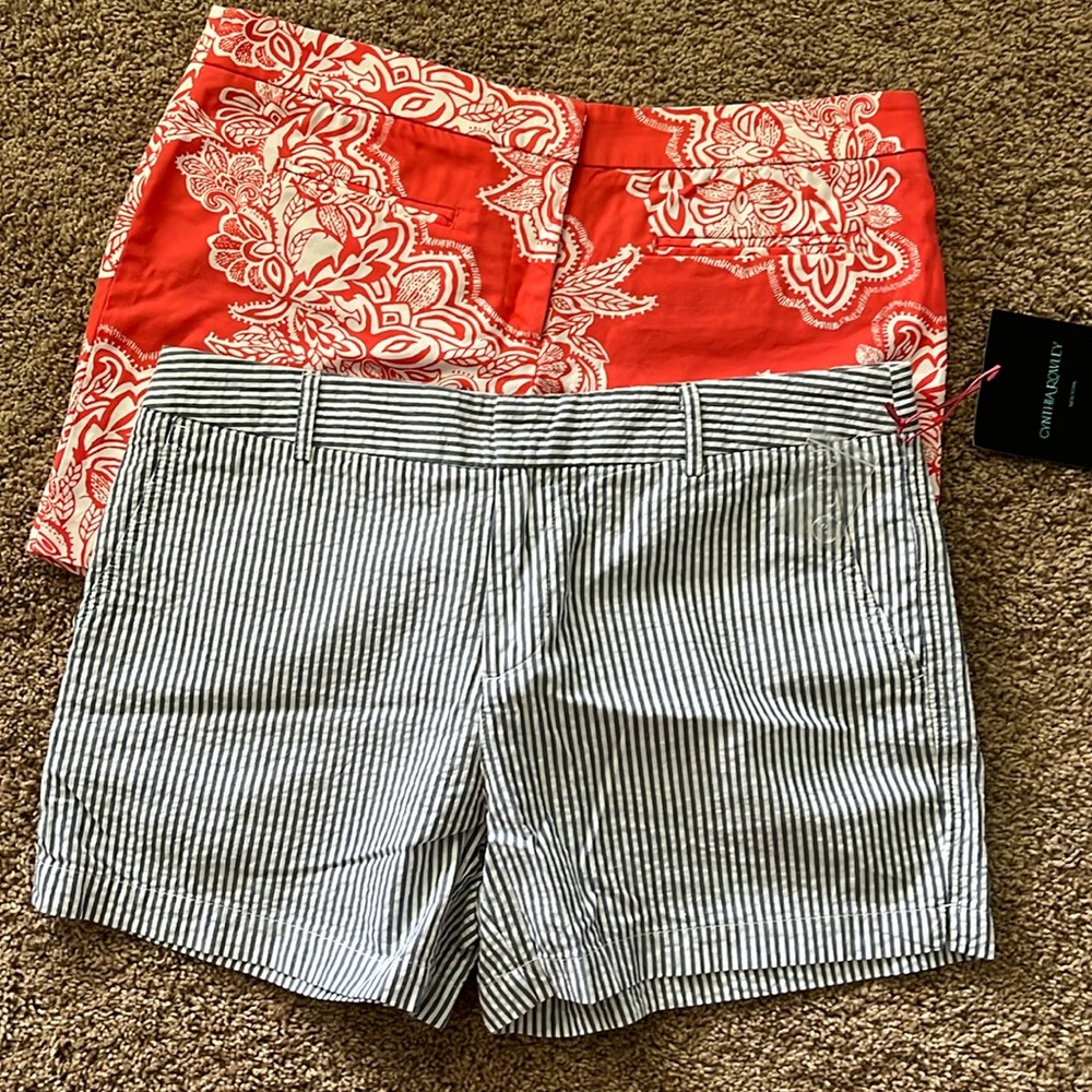 Women’s shorts size 8, new